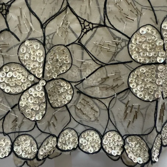 Source Unknown Black and Silver Floral Cape/Collar with lots of beading - Picture 6 of 9